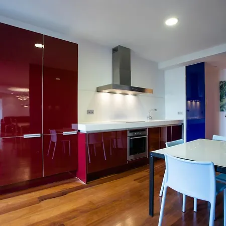 Alderdi Eder By People Сан-Себастьян