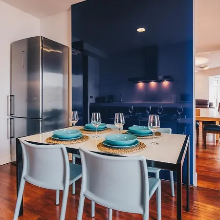 Alderdi Eder By People Сан-Себастьян