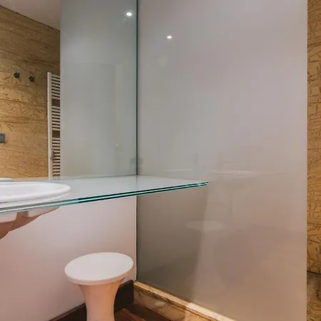 Alderdi Eder By People Сан-Себастьян