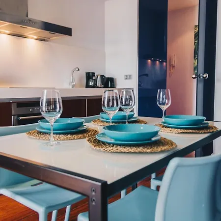 Alderdi Eder By People Апартаменти *