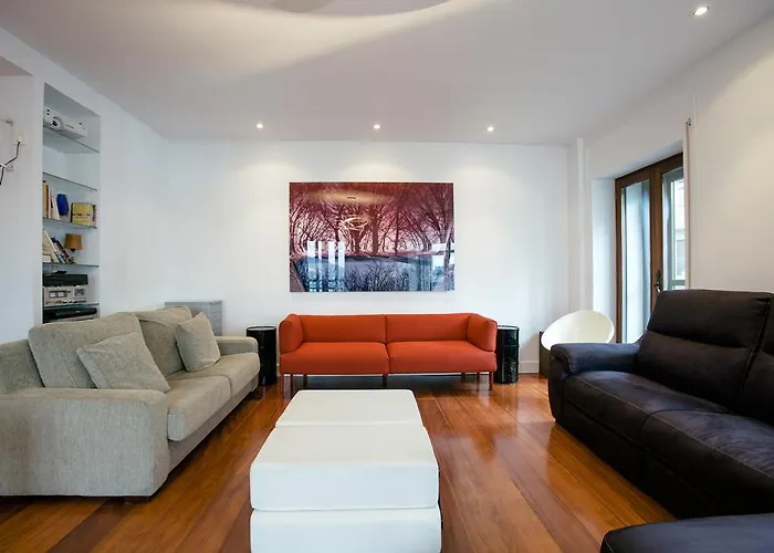 Alderdi Eder By People Сан-Себастьян