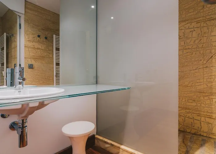 Alderdi Eder By People Сан-Себастьян