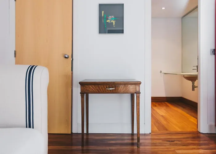 Alderdi Eder By People * Сан-Себастьян