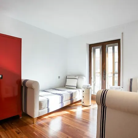 Alderdi Eder By People San Sebastián